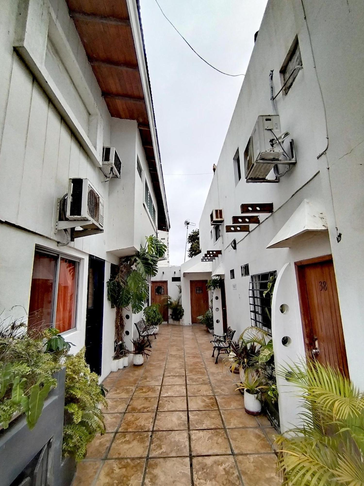 Hotel Cocos Salinas  Exterior photo